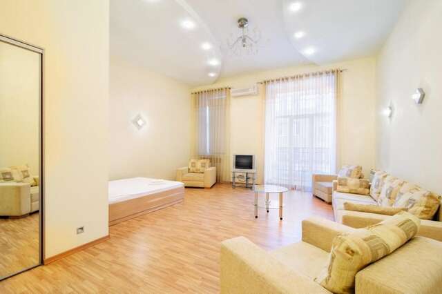 Апартаменты Apartment at the railway station Минск-80